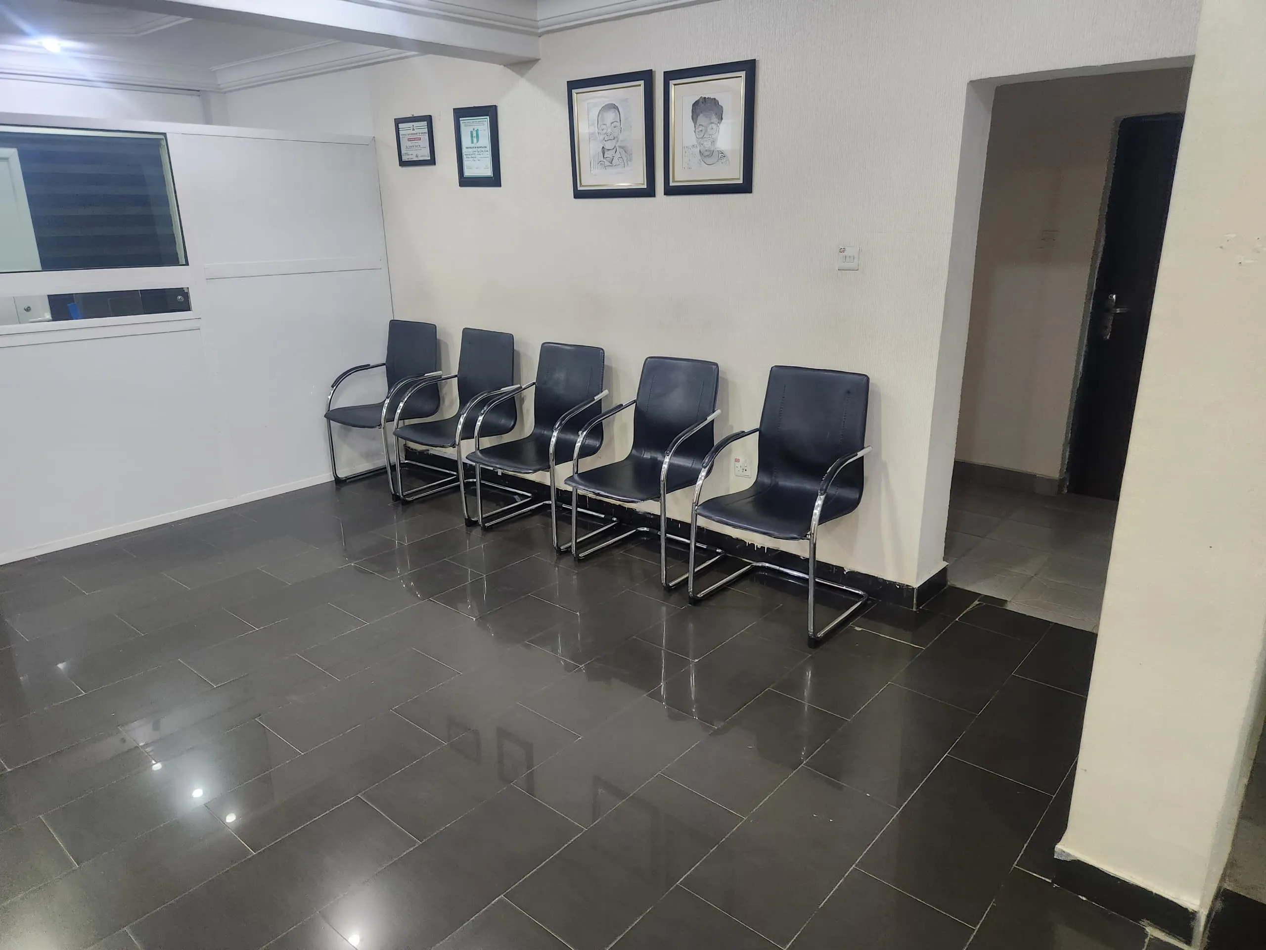 The patient waiting area at a Locus Eye Clinic location